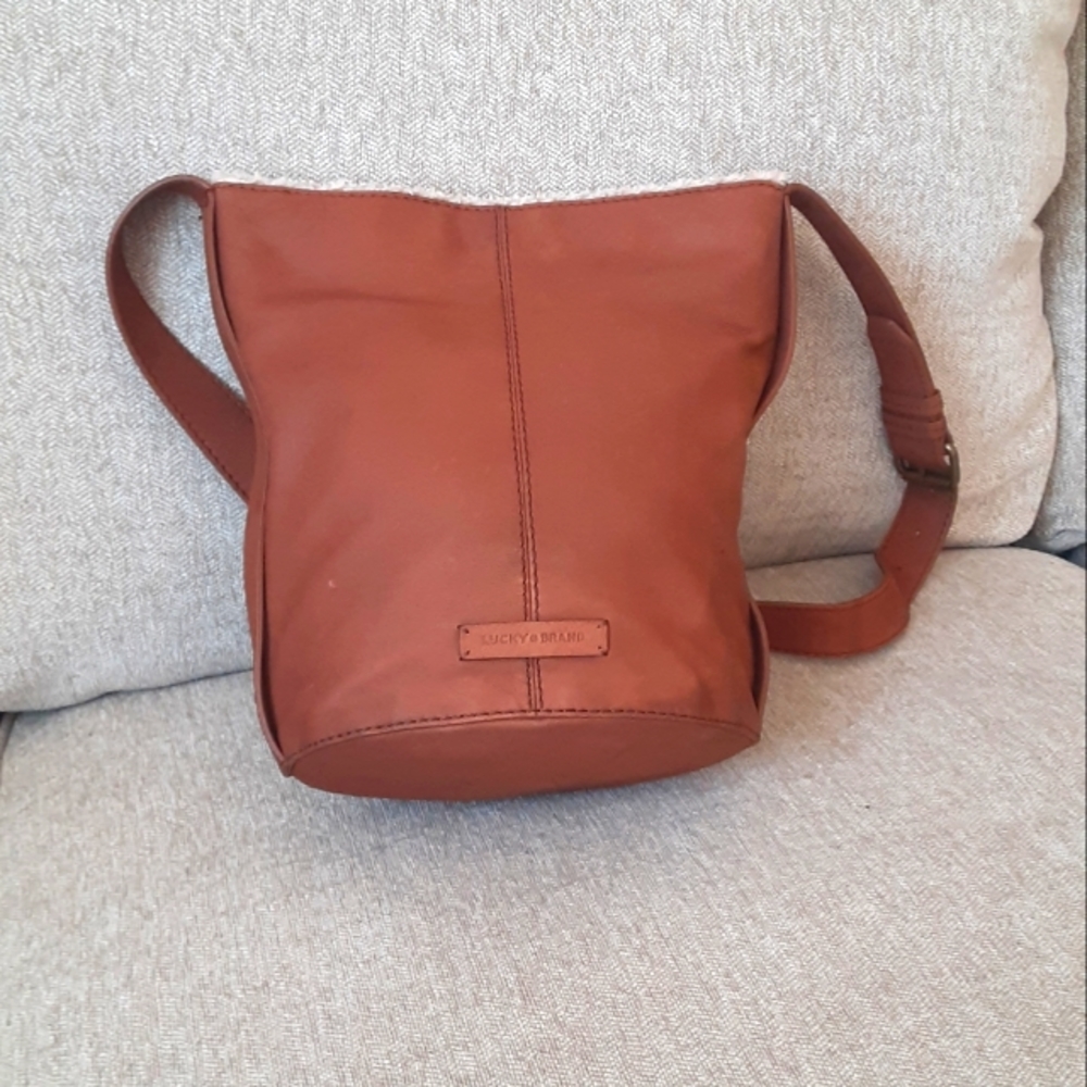 Lucky Brend cognac leather bucket bag